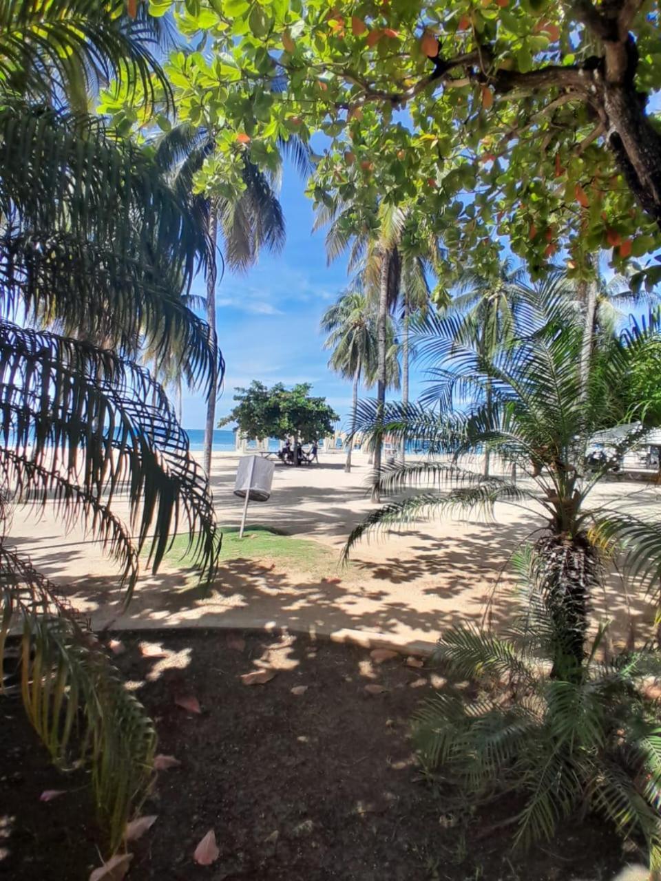 Apartment Contemporary One Bedroom At Sandcastles *